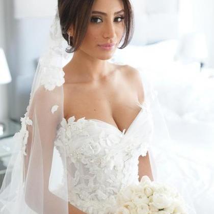 White/ivory Ball Gown Wedding Dress Sweetheart..